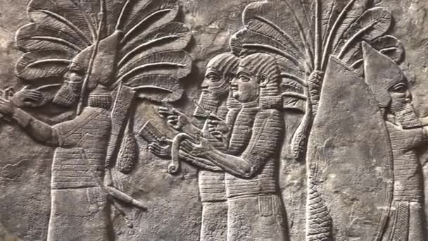 Sculptures antiques en pierre de Babylone, Shumer, reliques akkadiennes, cinématique 4k   - Séquence, vidéo