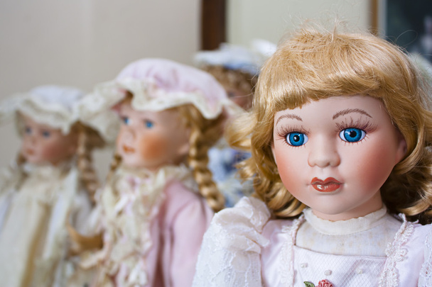 Bonecas de porcelana vintage
 - Foto, Imagem