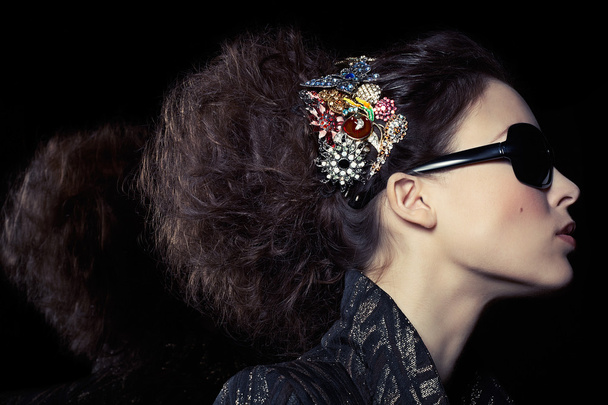 Hairstyle And Sunglasses - 写真・画像