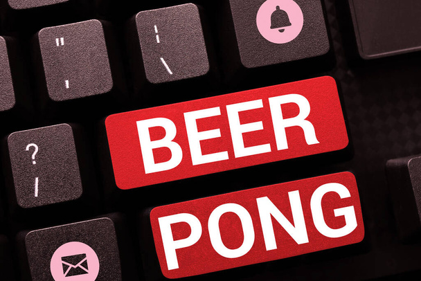 Натхнення, що показує знак Beer Pong, Концепція означає гру з набором пивних чашок і стрибки або кидання м'яча Пінг-Понг. - Фото, зображення