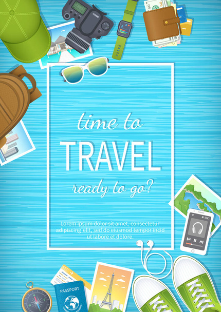 Tempo per viaggiare web banner design. Vacanze estive, preparazione per le vacanze, viaggi, viaggio. Vista dall'alto di bagagli, foto, biglietto aereo, passaporto, portafoglio, macchina fotografica, bussola, scarpe, orologio Vector illustrazione - Vettoriali, immagini