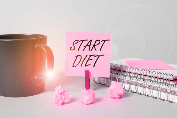 Konzeptionelle Anzeige Start Diet, Konzeptionelle Foto spezielle Kurs Nahrung, auf die Person beschränkt sich - Foto, Bild