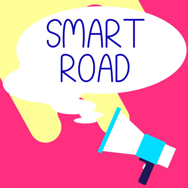 Ruční psaní značka Smart Road, Konceptuální foto počet různých způsobů, jak technologie jsou integrovány do silnic - Fotografie, Obrázek