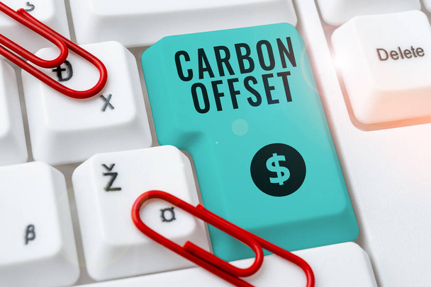 Käsin kirjoittaminen merkki Carbon Offset, Word vähentää hiilidioksidipäästöjä tai muita kaasuja - Valokuva, kuva
