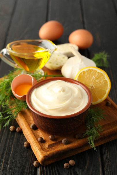 Concepto de cocinar salsa de huevo, salsa de mayonesa - Foto, Imagen