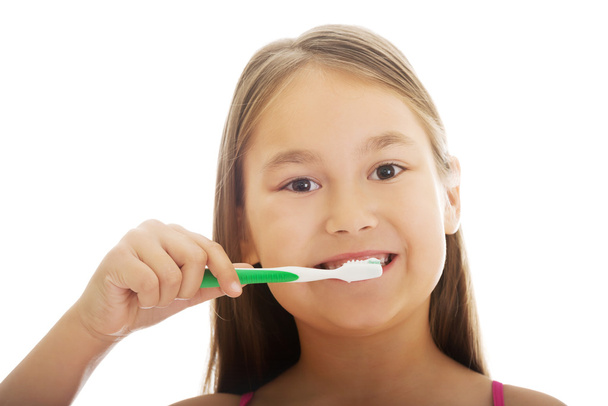 дівчина чищення зубів
 - Фото, зображення