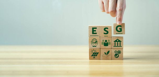 Concepto ESG de medio ambiente, social y gobernanza. Desarrollo corporativo sostenible. sostenibilidad a largo plazo e impacto social de las empresas, organizaciones e inversiones. - Foto, imagen