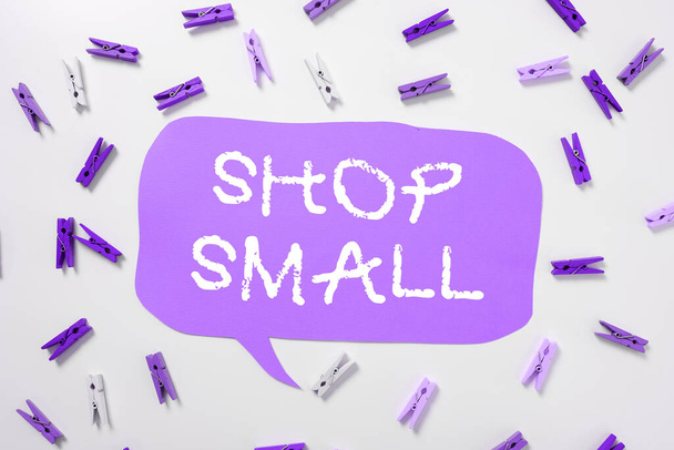 Tekst bijschrift presenteren Shop Small, Business overzicht landelijke beweging die kleine bedrijven elke dag viert - Foto, afbeelding