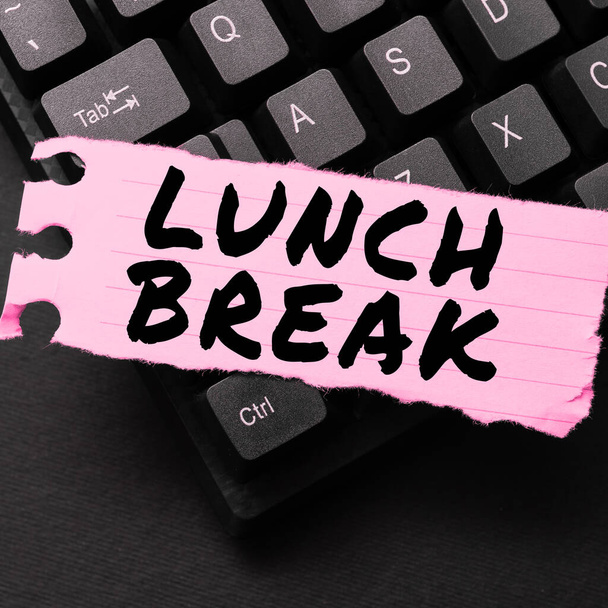 Conceptuele weergave Lunch Break, Business concept tijd wanneer een persoon stopt met werken of studeren om te lunchen - Foto, afbeelding