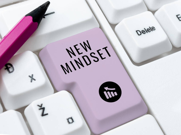 手書きサイン｜New Mindset, Business Concept精神的態度や処分状況に対する新しいアプローチ - 写真・画像