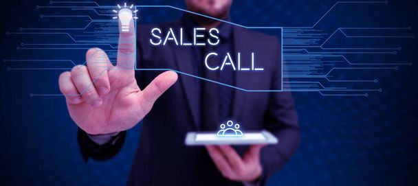 Tekst pokazujący inspirację Sales Call, Word Wpisany na telefon wykonany przez przedstawiciela handlowego firmy - Zdjęcie, obraz