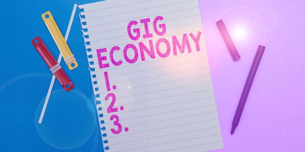 Tekst pokazujący inspirację Gig Economy, Business concept free market system, w którym tymczasowe pozycje są wspólne - Zdjęcie, obraz