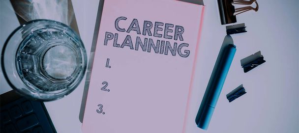 Leyenda conceptual Planificación de carrera, Idea de negocio Una lista de objetivos y las acciones que puedes tomar para alcanzarlos - Foto, imagen