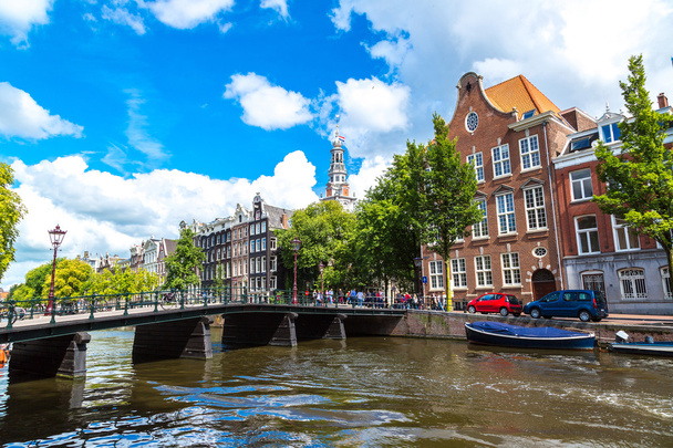 Canales y barcos de Ámsterdam
 - Foto, imagen