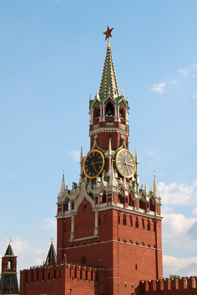 救世主 (道のりで植生) タワー、モスクワのクレムリン ロシア. - 写真・画像