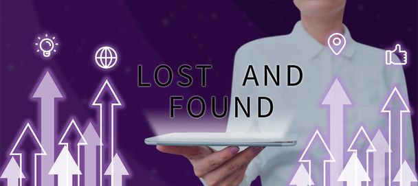 Conceptueel bijschrift Lost And Found, Business idee Plaats waar je vergeten dingen kunt vinden Search service - Foto, afbeelding
