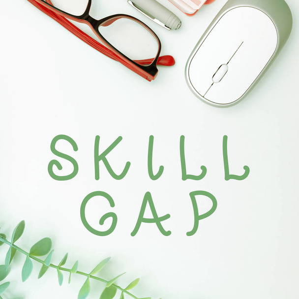 Begriffliche Bildunterschrift Skill Gap, Unternehmensübersicht Bezieht sich auf eine Person Schwäche oder Beschränkung des Wissens - Foto, Bild
