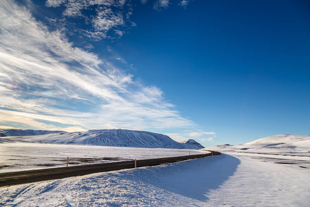 First snow in the mountains of north-east Iceland - Foto, Imagen