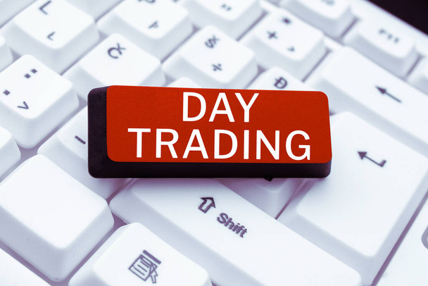 Текст, показывающий вдохновение Day Trading, Business idea securities specifically buying and selling financial instruments - Фото, изображение