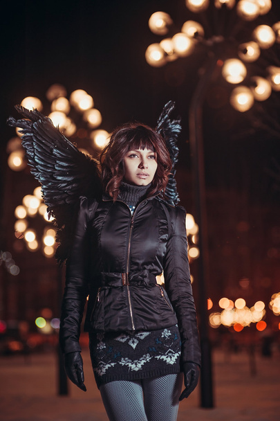 Woman with black angel wings - Φωτογραφία, εικόνα