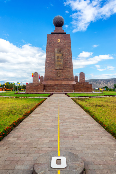 Monument à l'Équateur
 - Photo, image
