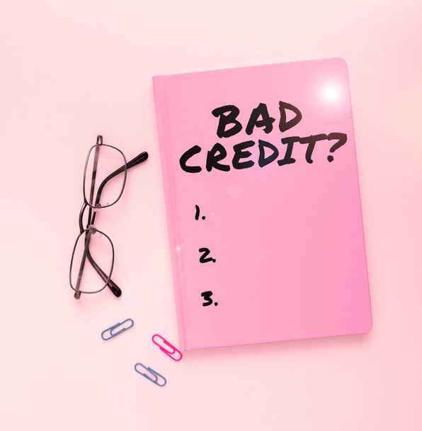 Leyenda conceptual Bad Credit, concepto de negocio que ofrece ayuda después de ir para el préstamo y luego ser rechazado - Foto, Imagen