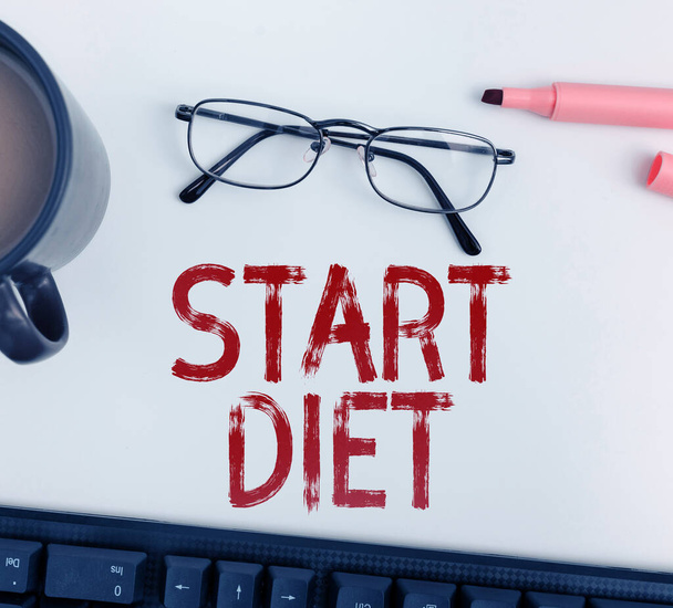 Text rukopisu Start Dieta, obchodní přístup speciální kurz potravin, na které se osoba omezuje - Fotografie, Obrázek
