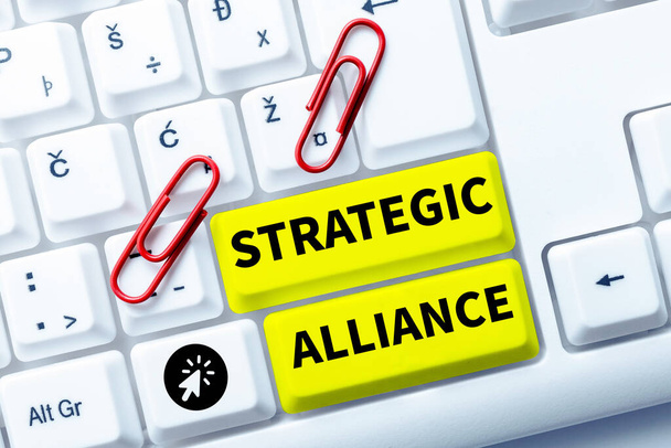 Konzeptionelle Darstellung Strategische Allianz, Geschäftsidee ein Band zwischen Staaten, Parteien, Individuen auf Zielerreichung - Foto, Bild
