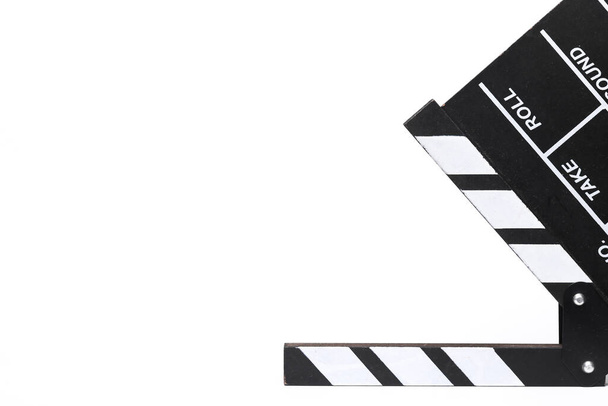 Film clapperboard geïsoleerd op witte achtergrond met ruimte voor tekst - Foto, afbeelding