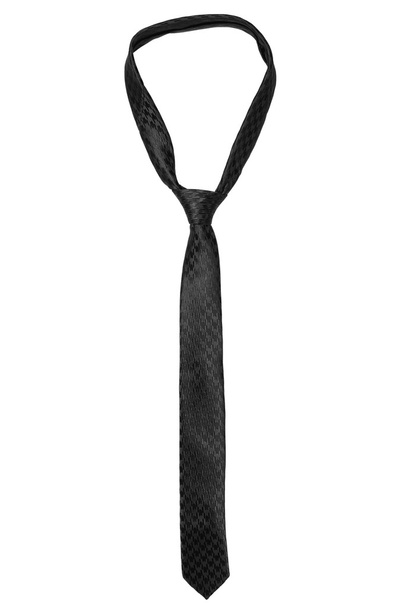 Corbata negra clásica sobre fondo blanco
 - Foto, Imagen