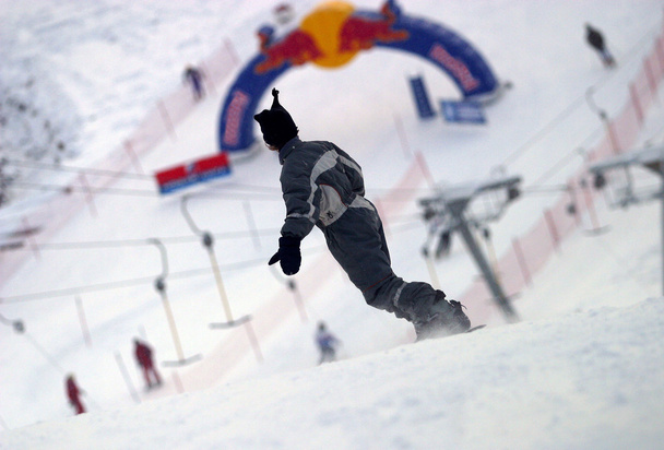 Snowboarder montando nieve fresca en polvo
 - Foto, Imagen
