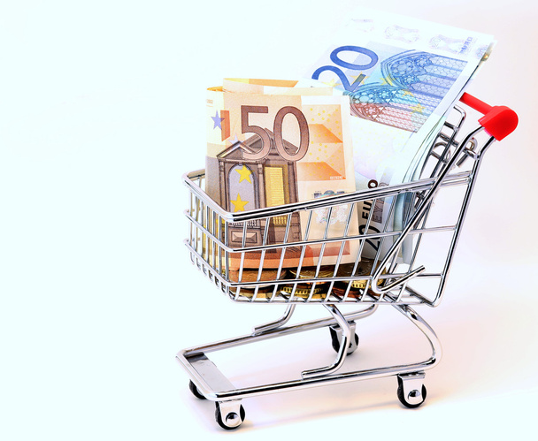 carrito de compras lleno de billetes en euros
 - Foto, Imagen