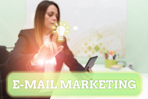Handwriting text E Mail Marketing, Business showcase E-commerce Advertising Online sales Newsletters Promotion - Foto, immagini