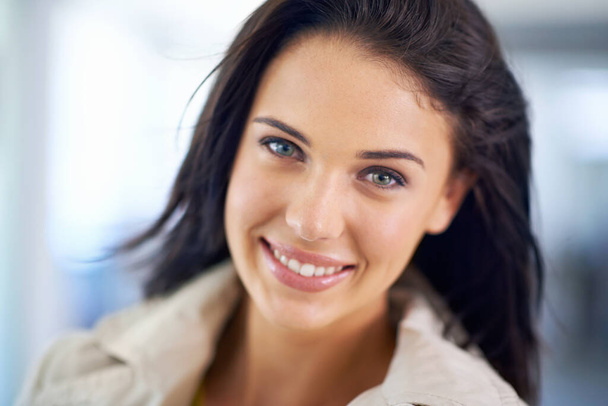 Shes all set for success. Closeup shot of an attractive young brunette woman - Foto, Imagen