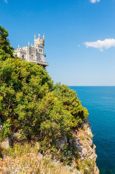 The well-known castle Swallow 's Nest near Yalta
 - Фото, изображение