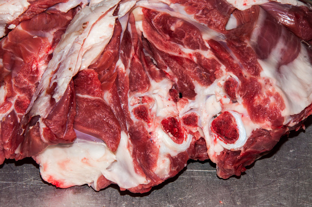 Νωπό κρέας αρνίσιο κρέας πωλείται κατά το παζάρι - Φωτογραφία, εικόνα