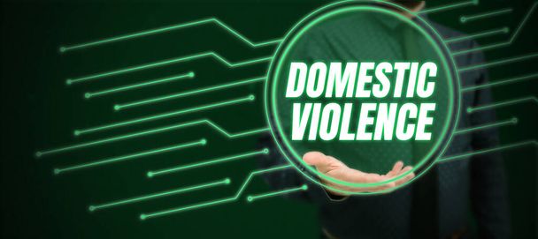 Scrittura di testi Violenza domestica, Concetto commerciale Comportamento violento o abusivo diretto da una famiglia o da un membro della famiglia - Foto, immagini