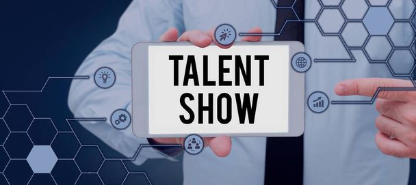 Text rukopisu Talent Show, Business idea Soutěž komiků show casting jejich vystoupení - Fotografie, Obrázek