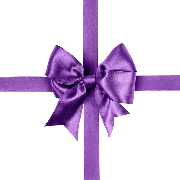 絹のリボンから作られた紫の弓 - 写真・画像