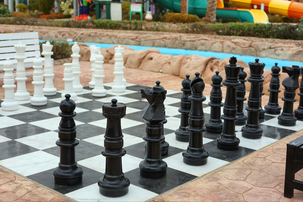 échecs en plein air sur la plage égyptienne resort
 - Photo, image