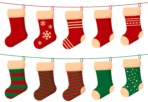 Набор рождественских носков. Рождественские чулки красно-зеленого цвета. Висячие праздничные украшения для подарков. Векторная иллюстрация. Eps 10. - Вектор,изображение