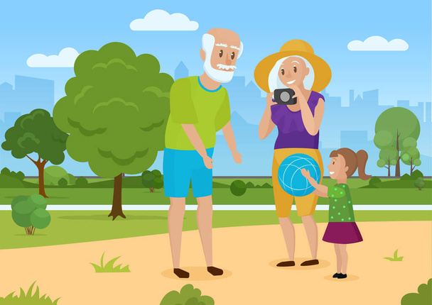 Onnellinen perhe kesäkävelyllä, isovanhemmat ja lapset vektoriesimerkki. Sarjakuva isoäiti isoisä ja tyttö lapsi leikkiä yhdessä, viettää hauskaa leikkipaikka vihreä puisto tausta - Vektori, kuva
