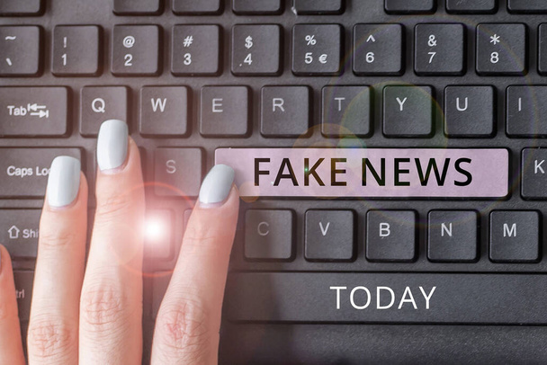 Writing displaying text Fake News, Business showcase Giving information to people that is not true by the media - Fotoğraf, Görsel