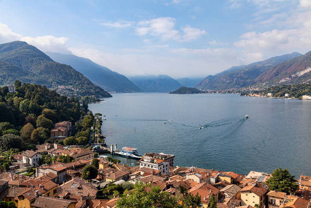 view from above bellagio across lake como to tremezzo and lenno sunny day - Foto, immagini