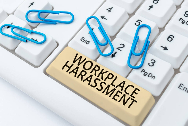 Inspiration zeigt Anzeichen von Belästigung am Arbeitsplatz, Geschäftskonzept Verschiedene Rassen Geschlecht Alter sexuelle Orientierung der Arbeitnehmer - Foto, Bild