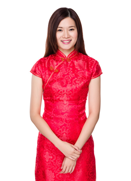 Aziatische vrouw in rode jurk - Foto, afbeelding