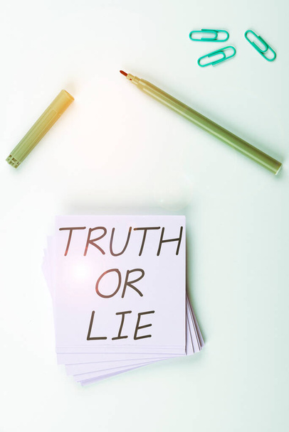 Conceptual display Truth Or Lie, Business approach Decision between being honest dishonest Choice Doubt Decide - Fotó, kép