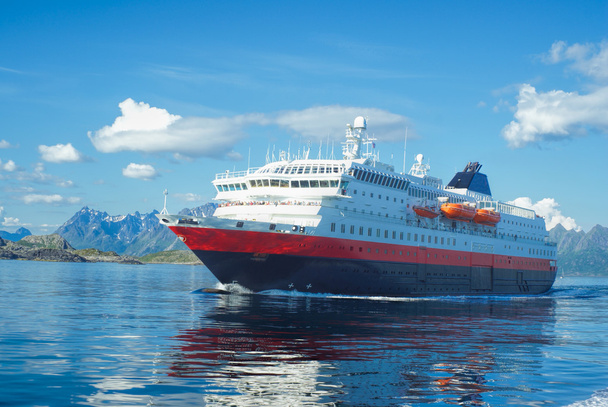 Navire à passagers en Norvège
 - Photo, image