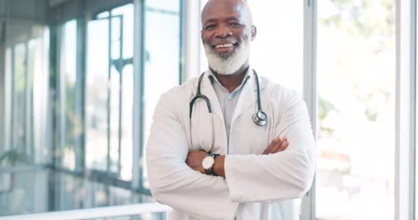Mature man, face or doctor arms crossed and hospital surgery ideas, life insurance vision or medical wellness goals. Portrait, healthcare worker or medicine employee in help innovation or motivation. - Filmmaterial, Video