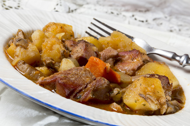 stoofpot met aardappelen - Foto, afbeelding